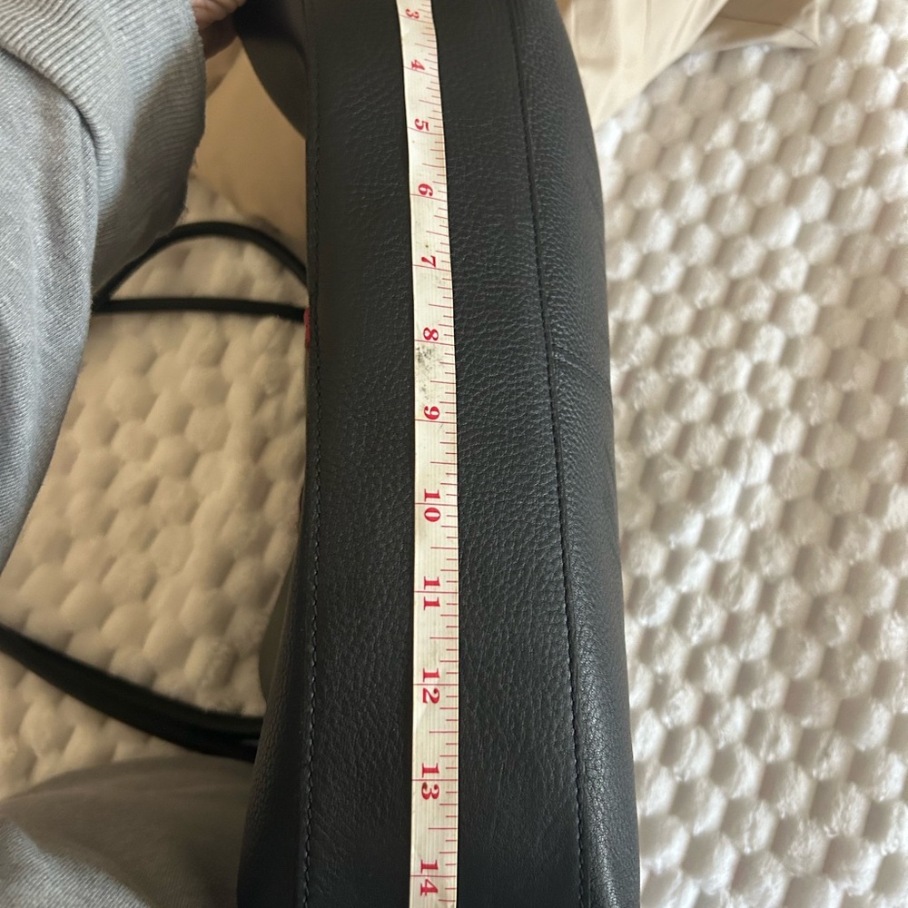 Hammitt❤️❤️Beautiful Black Hammitt  Leather  tote stunning shape. - Picture 10 of 11